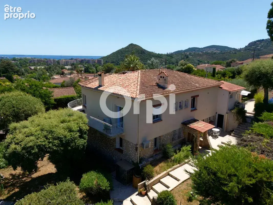 Terrain plat - proche commerces - calme - parfait etat - photo 16