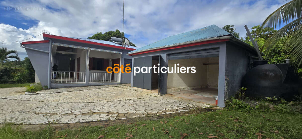 Maison à PETIT-BOURG