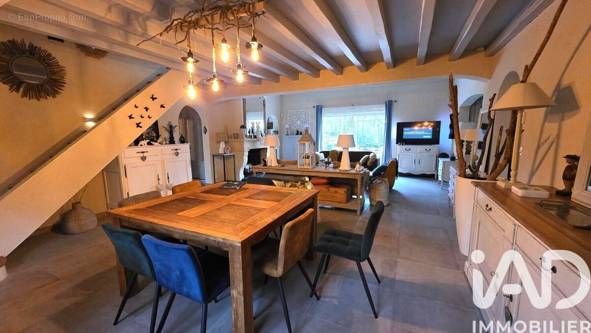 Photo 6 - Maison à CHEVILLON-SUR-HUILLARD