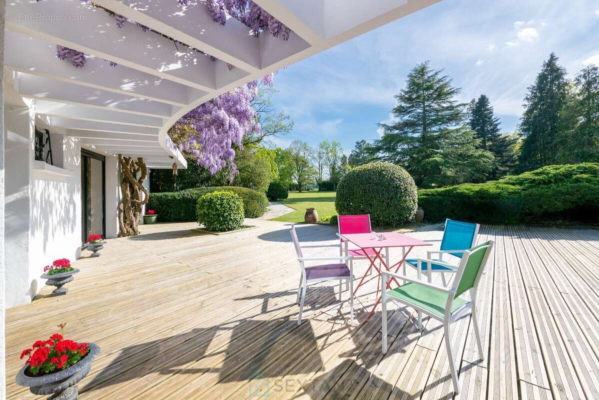 Maison à FONTAINEBLEAU
