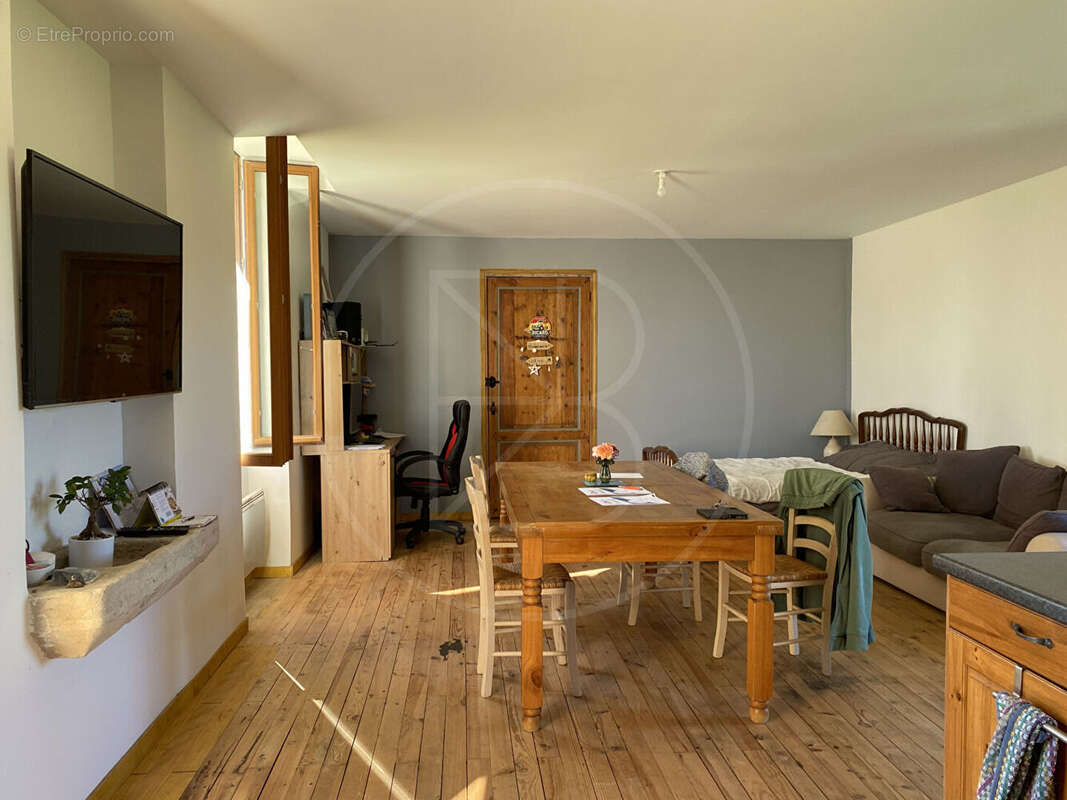 Maison à GENSAC