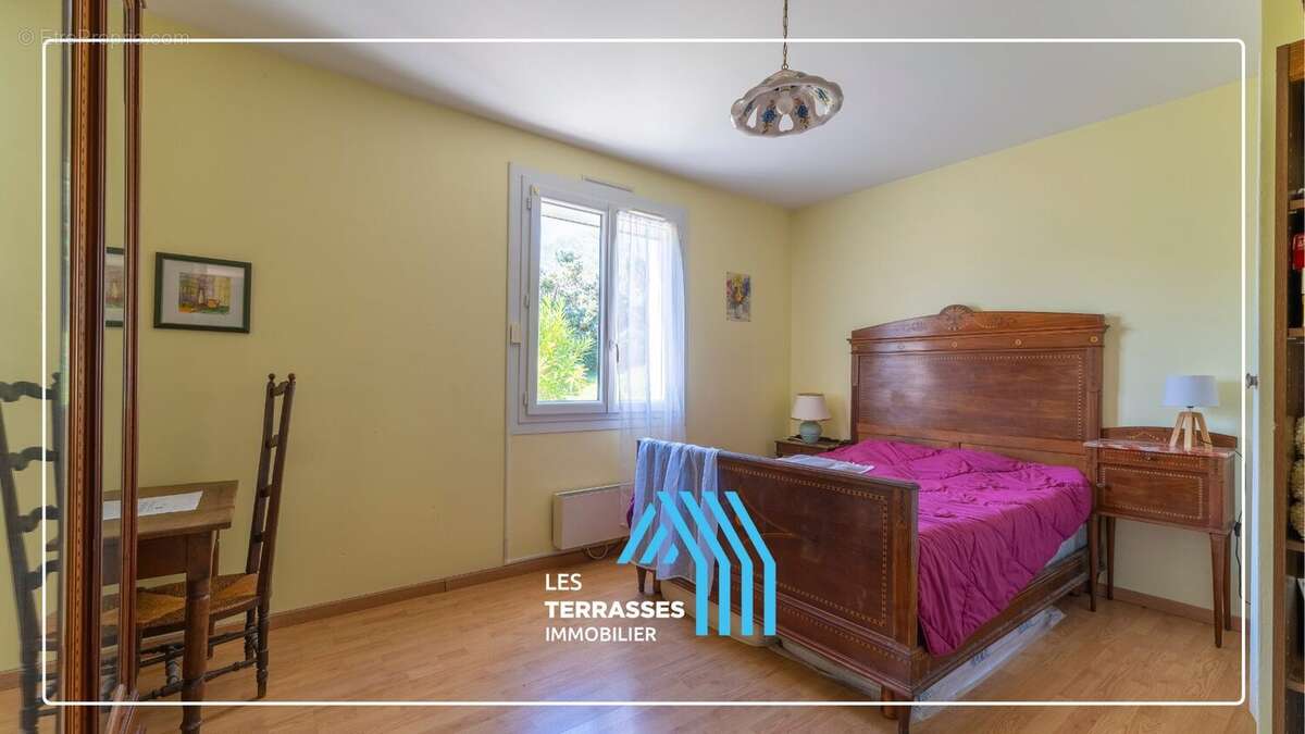 Maison à ROCHEMAURE