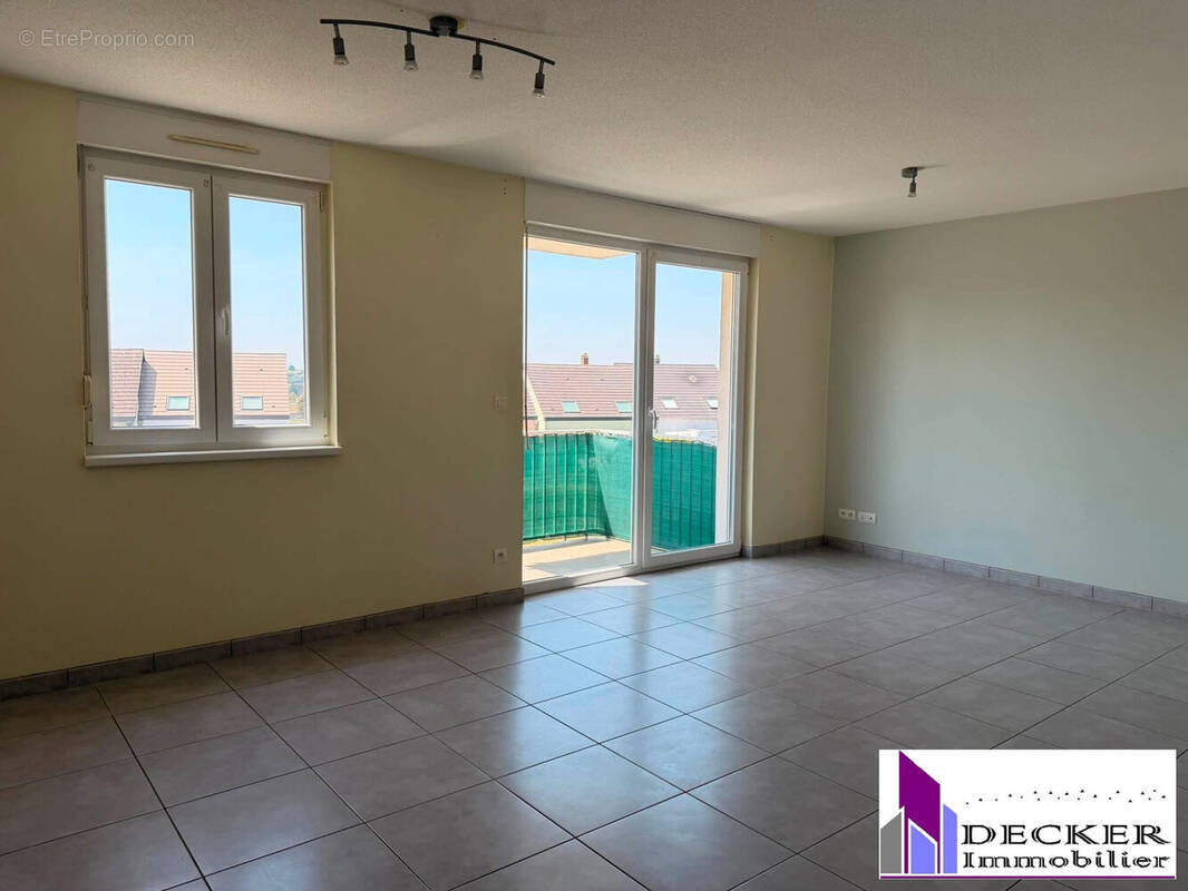 Appartement 73 m² à Sarre-Union  - photo 2
