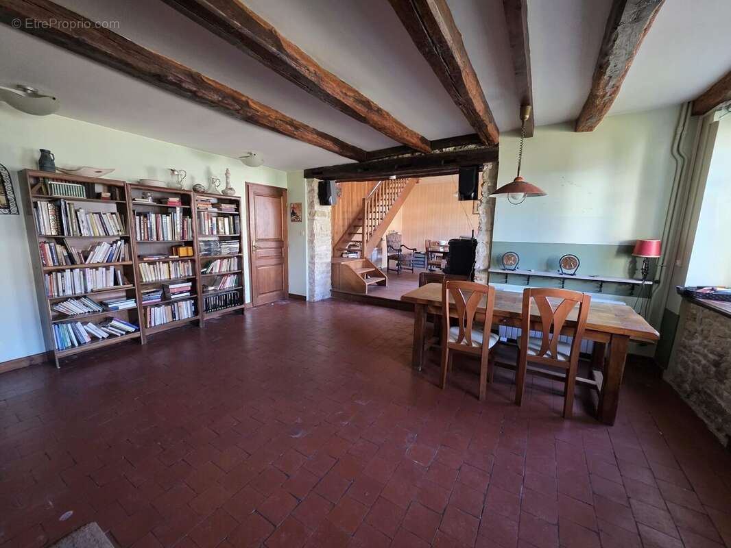 Maison à MAGNY-SAINT-MEDARD