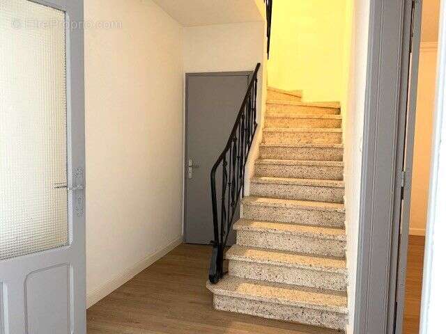 Maison 101 m² à Albi  - photo 2