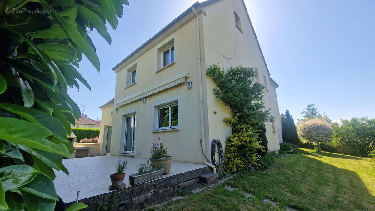 Maison à MAINTENON