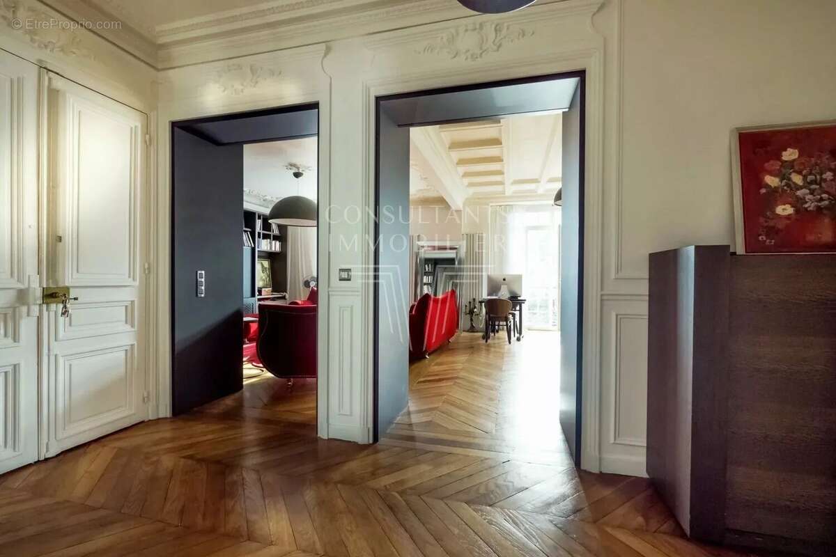 Appartement à NEUILLY-SUR-SEINE