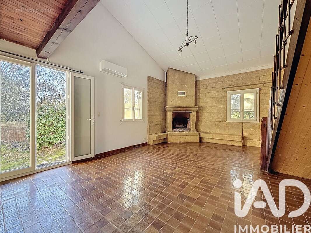 Photo 2 - Maison à UCHAUX
