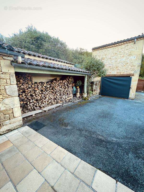 Ensemble de cinq maisons toutes louées - photo 17