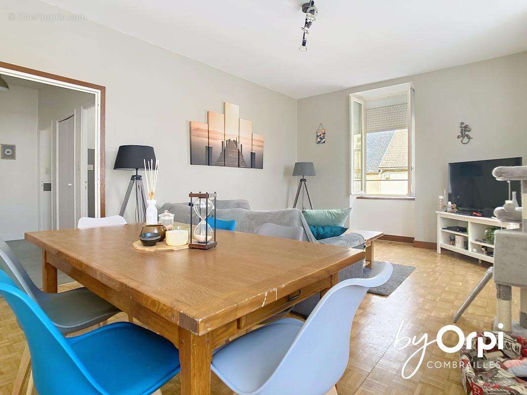 Appartement à SAINT-GERVAIS-D'AUVERGNE