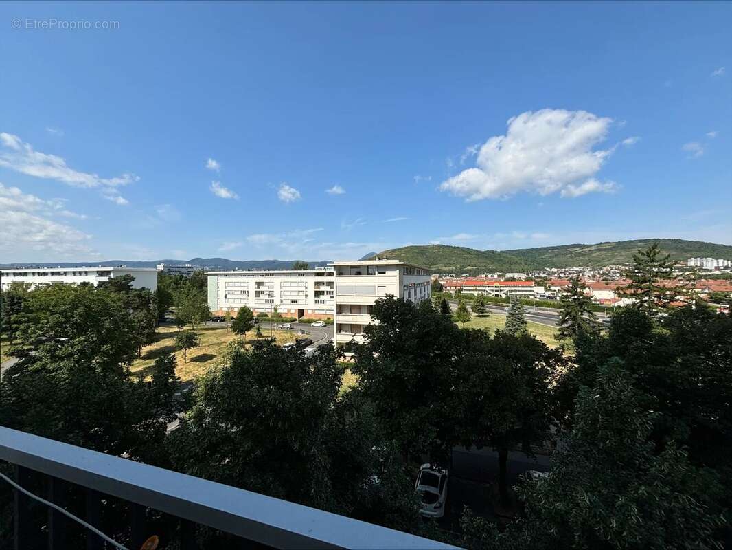 Clermont-Ferrand Nord : T4 74m2, cave et balcon - photo 2