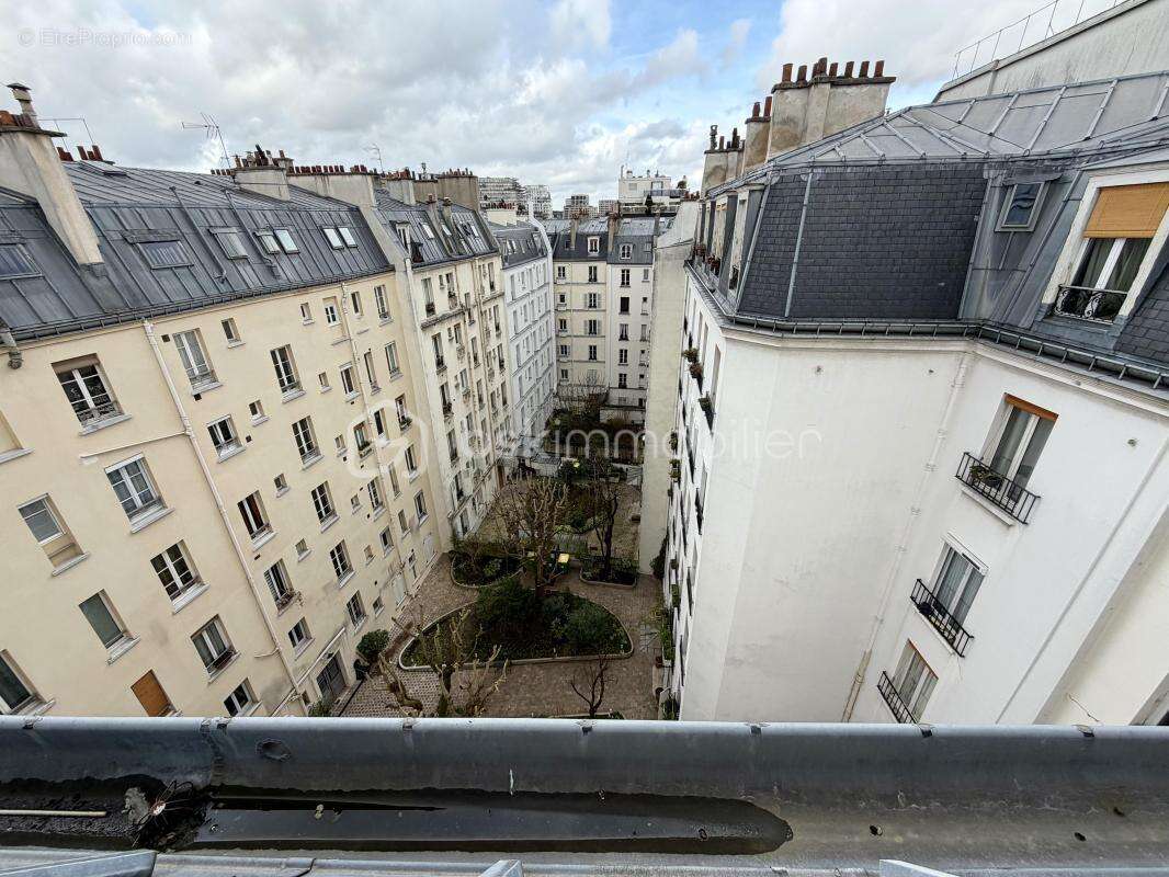 Appartement à PARIS-17E