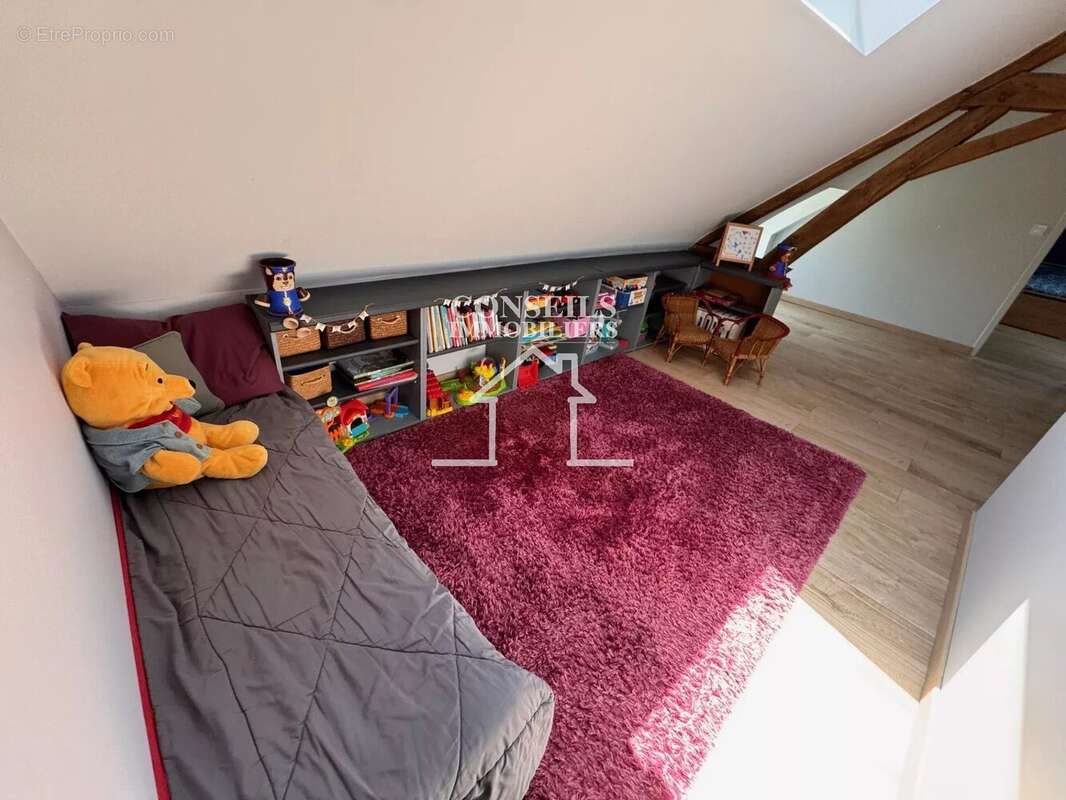 Maison à VILLENEUVE-SUR-YONNE