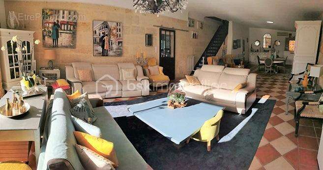 Maison à SAINT-EMILION