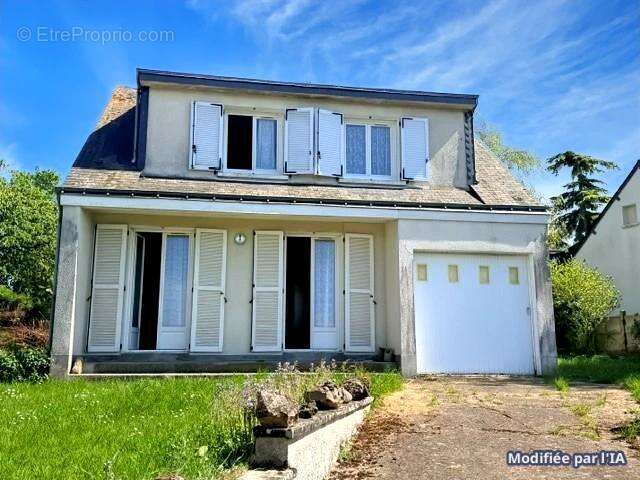 Maison à SOUZAY-CHAMPIGNY