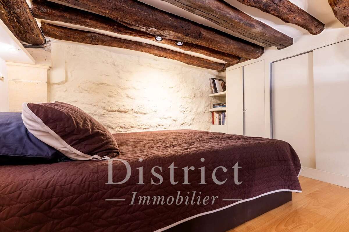 Appartement à PARIS-4E