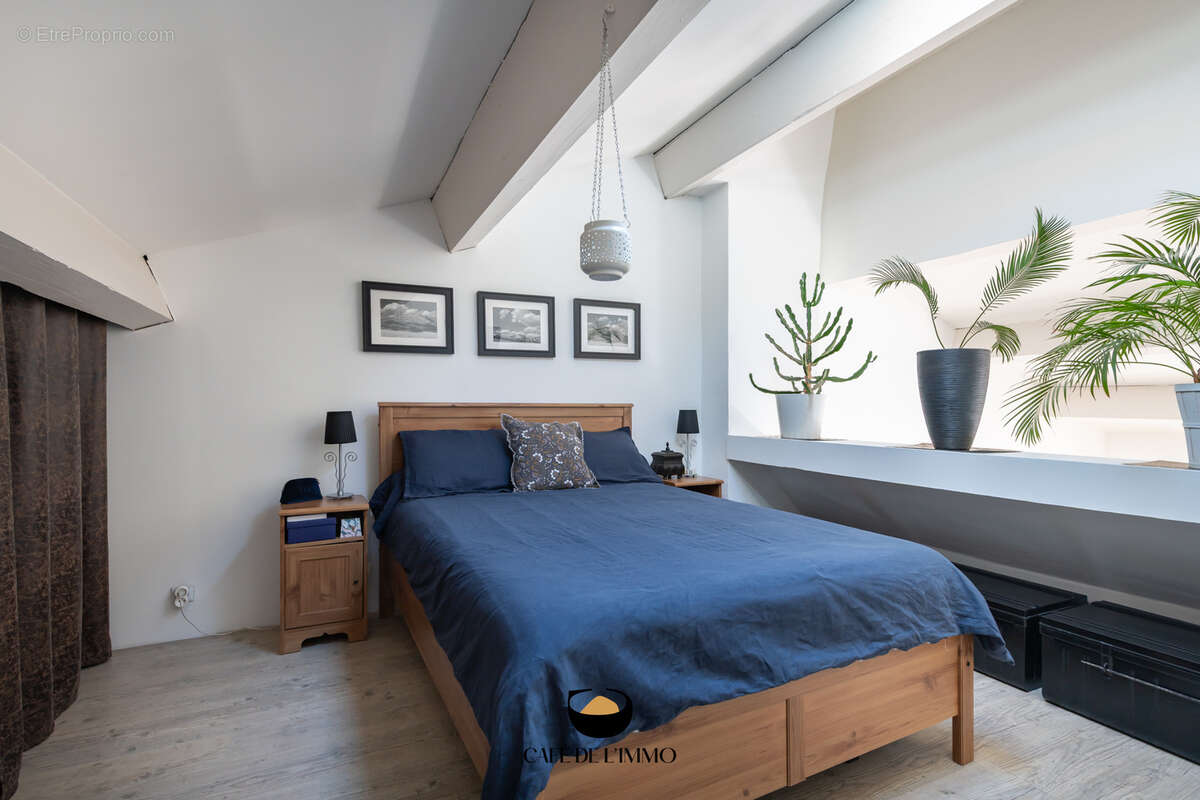 Appartement à MARSEILLE-9E