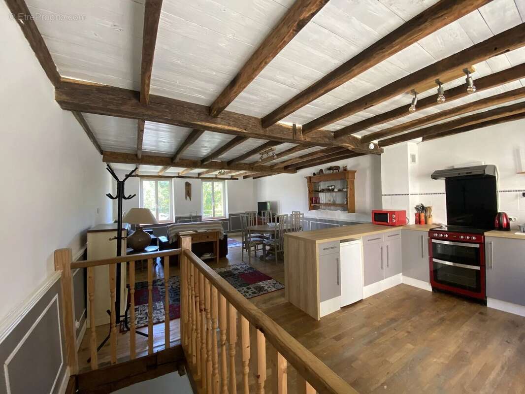 Maison à BUSSIERE-POITEVINE
