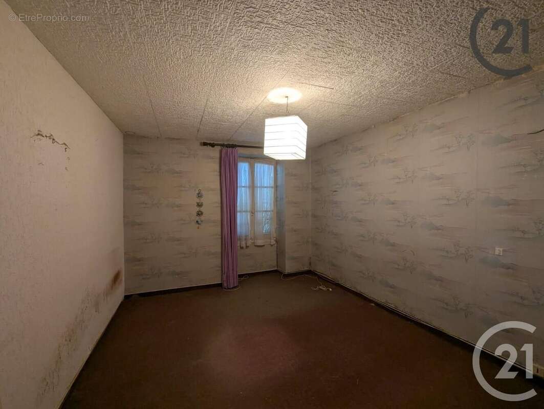 Maison à CHALAUTRE-LA-GRANDE