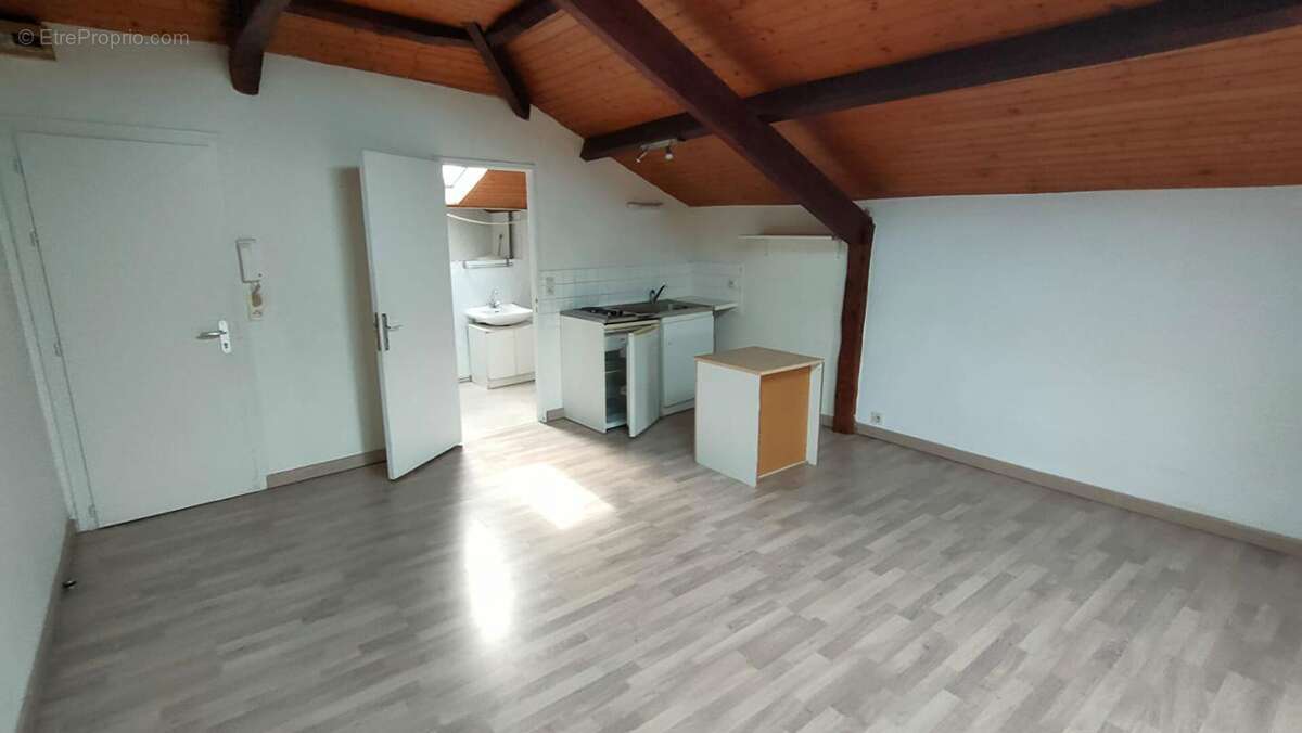 Appartement à MORTAGNE-SUR-SEVRE