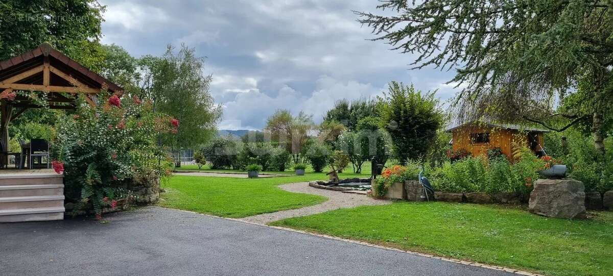 Maison à LONS-LE-SAUNIER