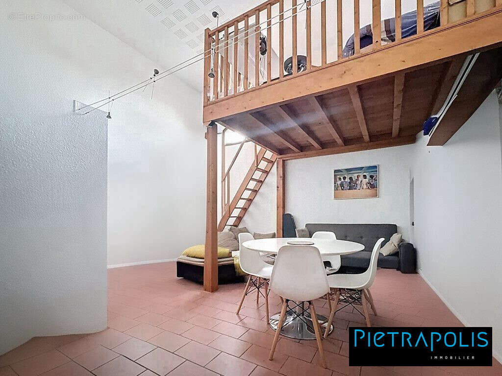 Appartement à CRAPONNE