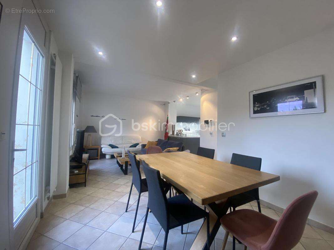 Maison à VAIRES-SUR-MARNE