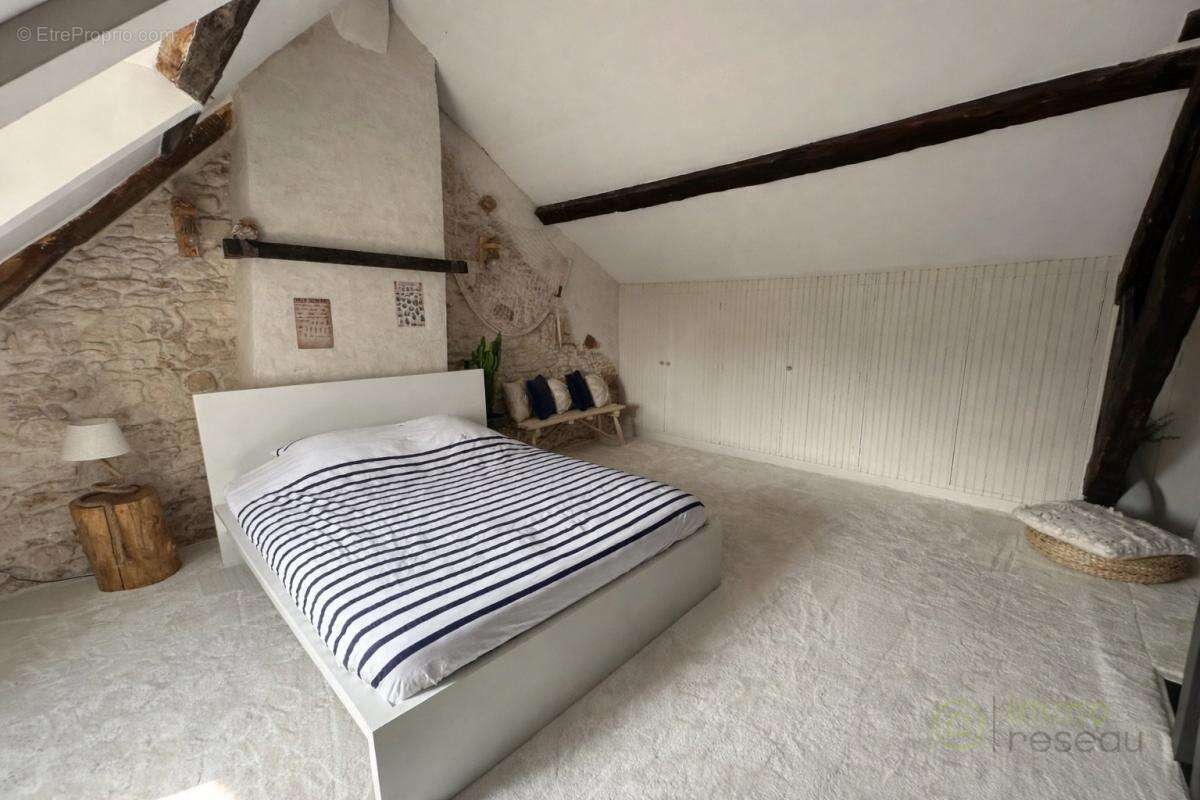 Maison à VILLENEUVE-SUR-VERBERIE