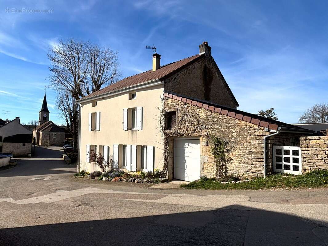 Maison à PRENOIS