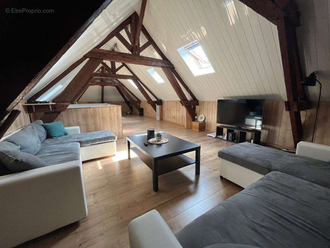 Lucon quartier marche couvert et piscine maison de caractere bourree de charme avec annexes et patio - photo 29