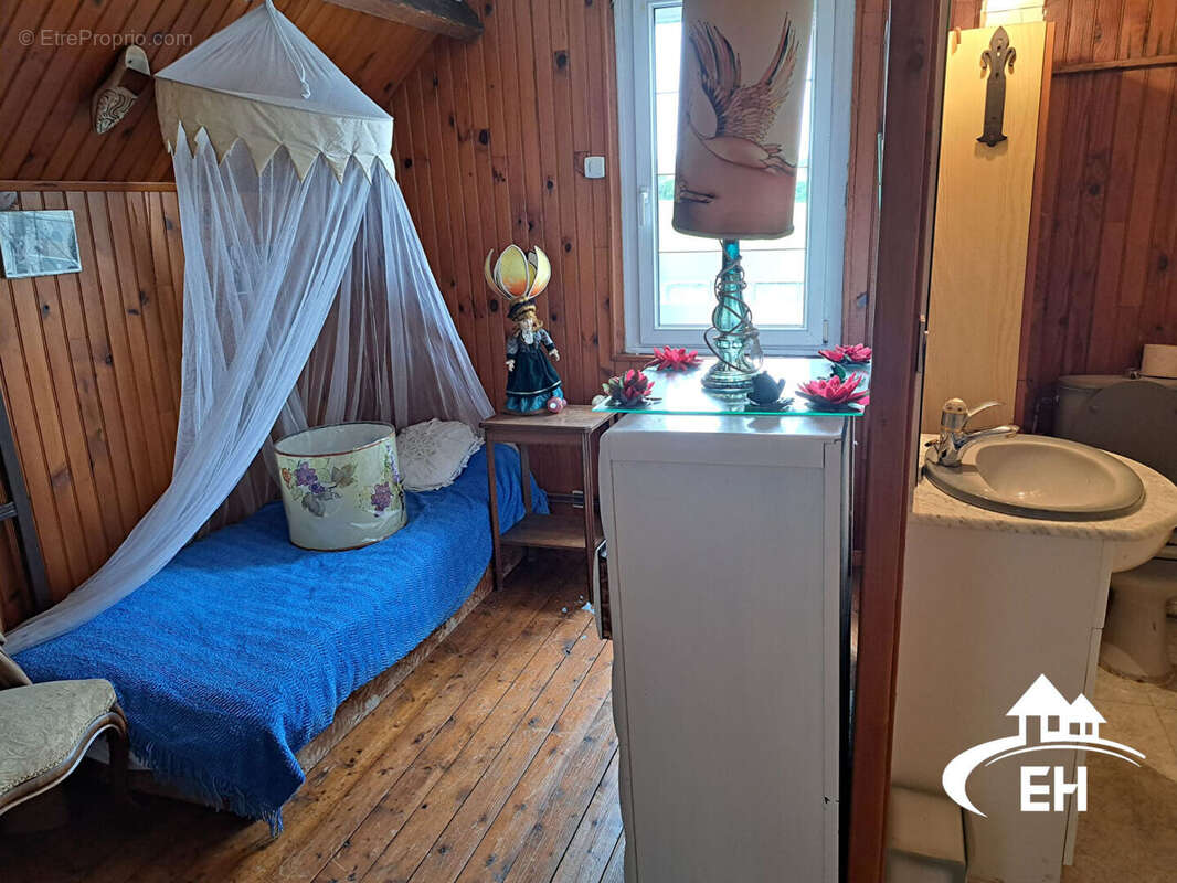 Maison à SAINTE-GAUBURGE-SAINTE-COLOMBE