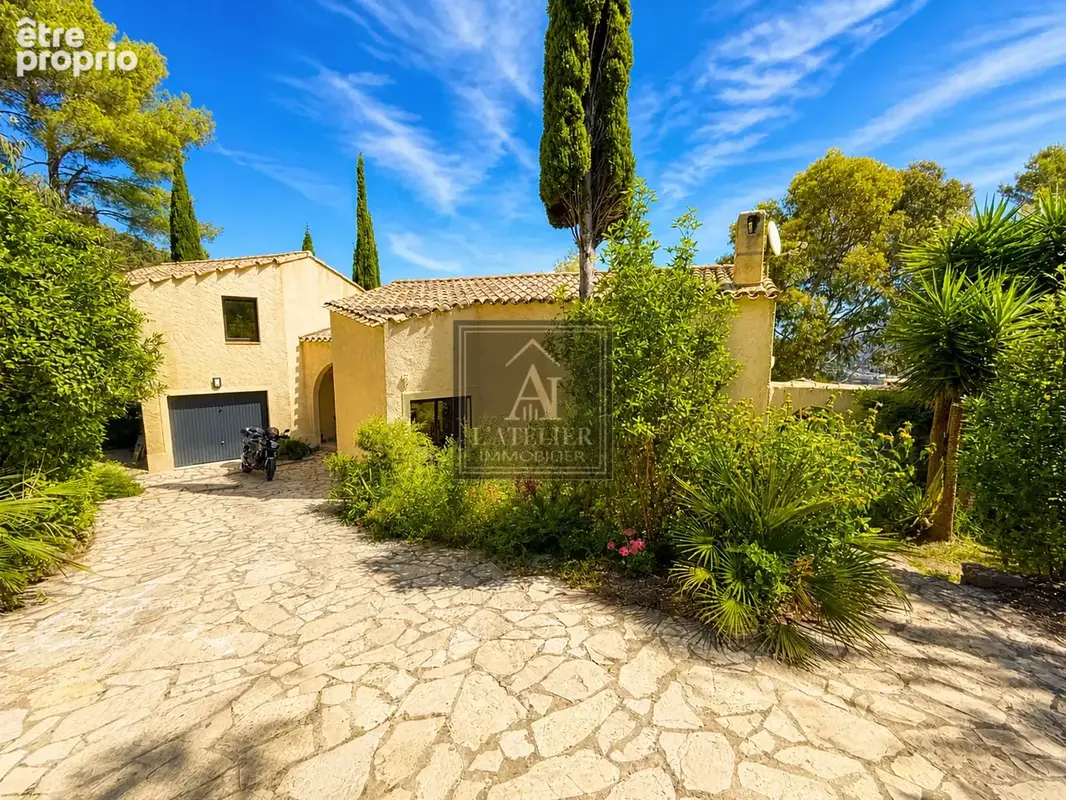 Maison de 170 m2 avec garage et piscine sur une parcelle de 1485 m2 - photo 15