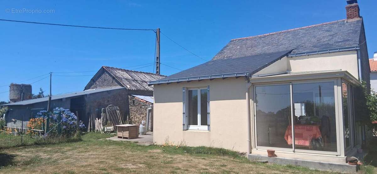 Maison Cordemais 52 m2 avec dépendance - photo 2