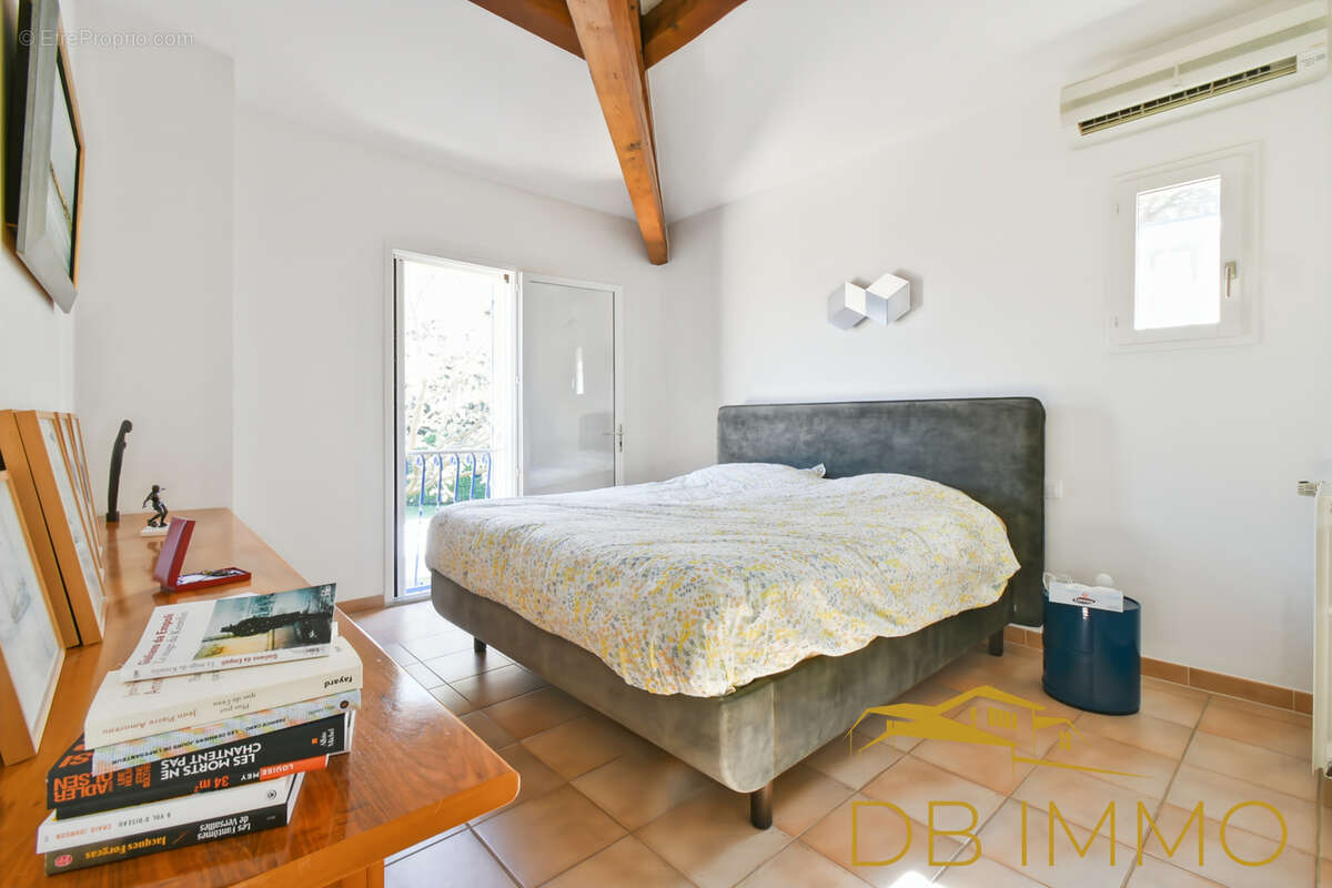 Maison à CHATEAUNEUF-DE-GADAGNE