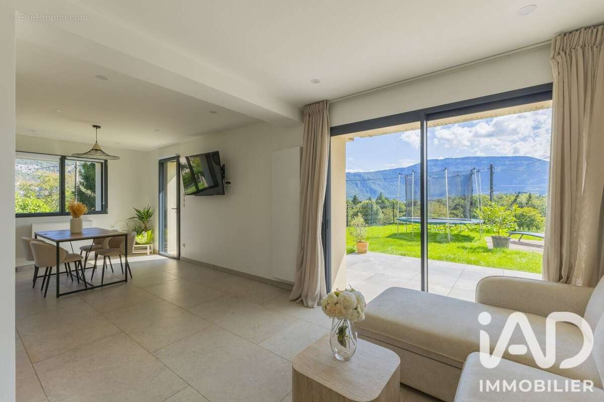 Maison 157 m² à Novalaise  - photo 6