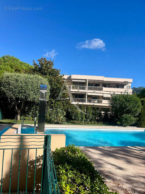 Appartement à LE CANNET