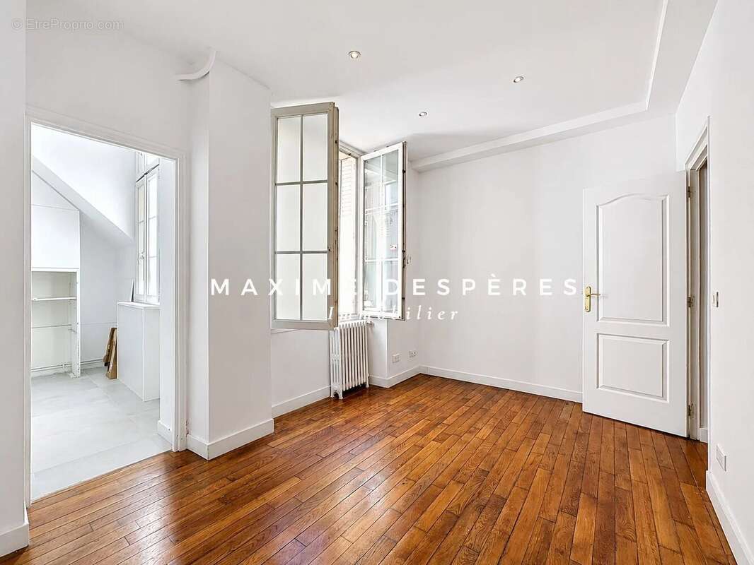 Appartement à NEUILLY-SUR-SEINE