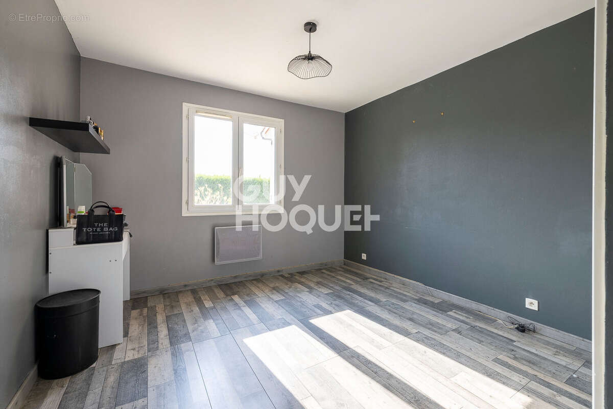 Maison à MIREFLEURS