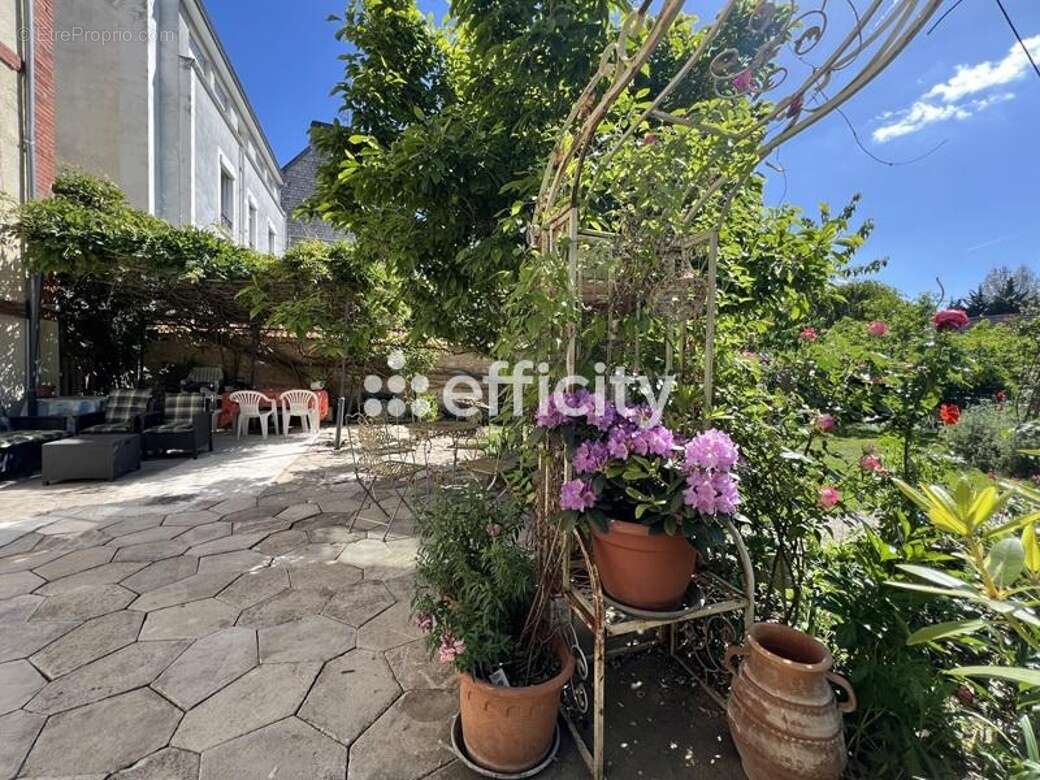 Maison à SAINT-PIERRE-LES-NEMOURS