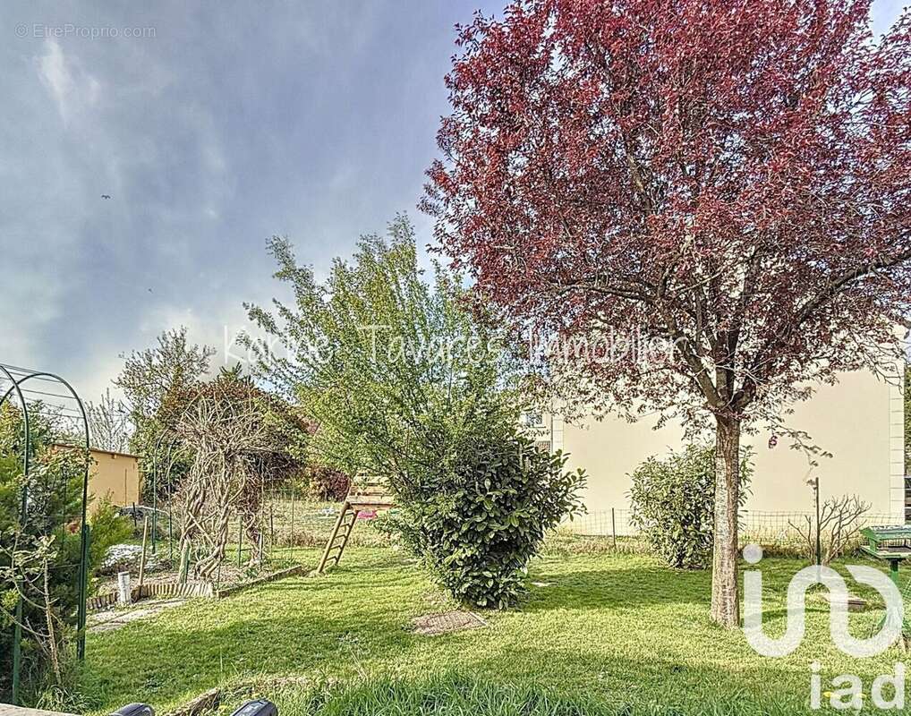 Photo 2 - Maison à BURES-SUR-YVETTE