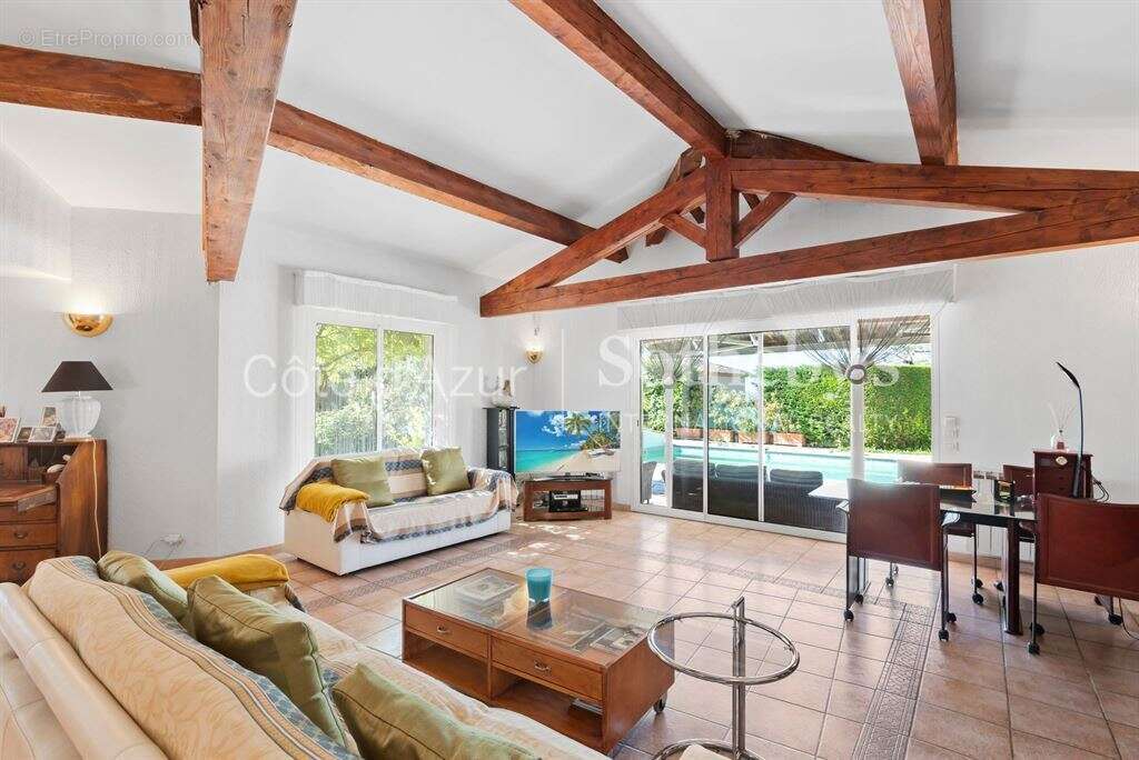 Maison à MOUGINS