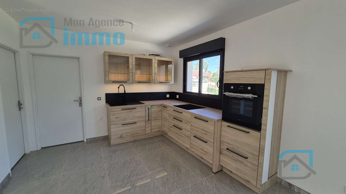 Maison à MEHUN-SUR-YEVRE