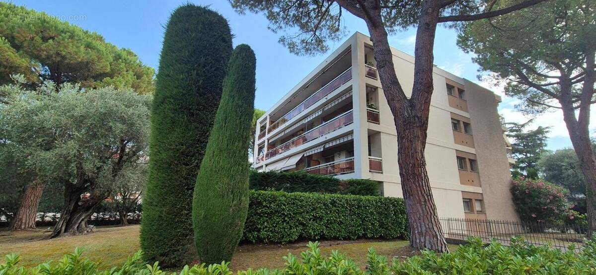 Appartement à LE CANNET