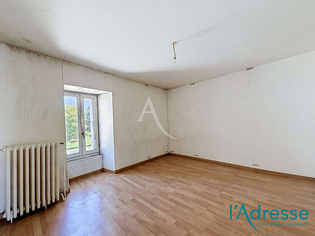MAYENNE - Centre-ville : Immeuble de 290 m2 - photo 6