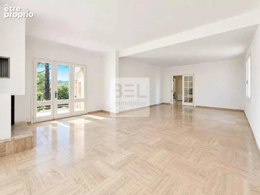 Sur les hauteur de Bagnols-sur-Cèze, belle villa de 5 chambres avec terrain de 1800 m2 - photo 8