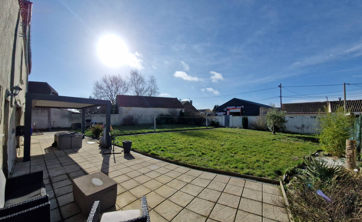 SEMI PLAIN PIED INDIVIDUEL rénové de 175 m2, 5 chambres voir+, garage et jardin sur Sailly Labourse - photo 1