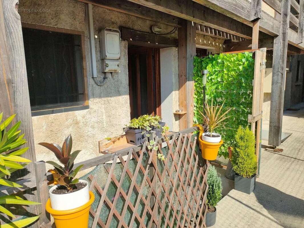 Appartement à FONTAINE