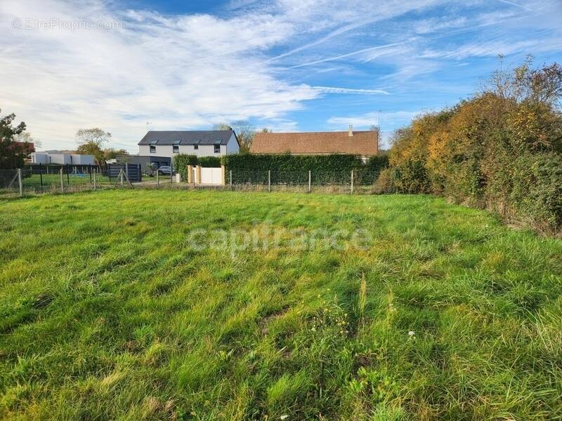 Terrain à PACY-SUR-EURE
