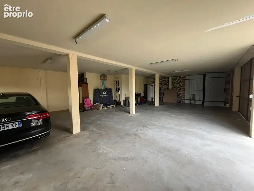 Appartement 700 m² à vendre à Cheylade (15400) - photo 9