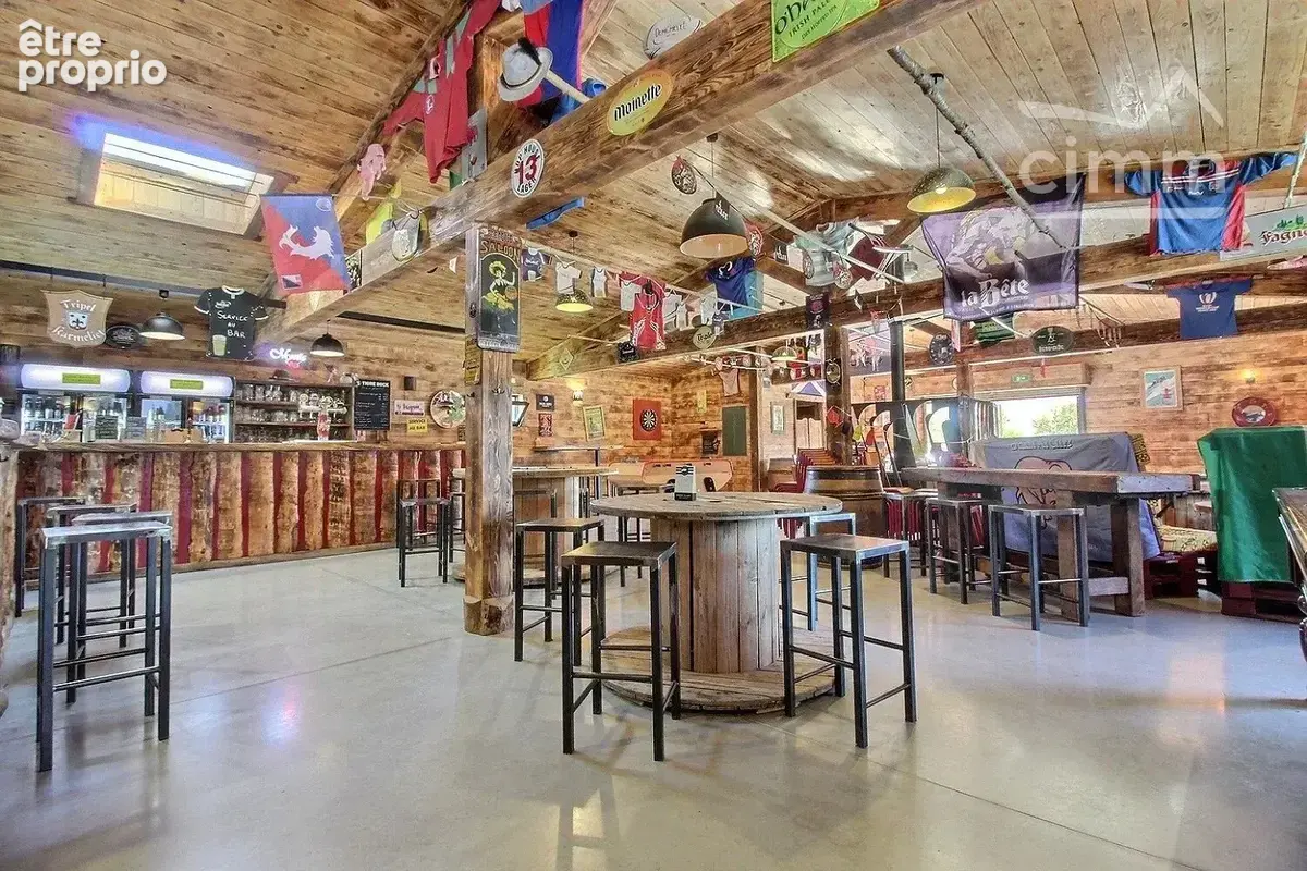 À vendre – Murs et fonds de commerce – Bar à bières / Pub – Le Touvet - photo 2